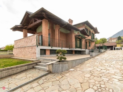 Casa Bi/Trifamiliare in Vendita in Via Fontanesi a Piossasco