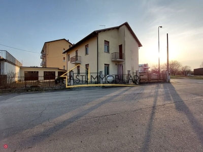 Casa Bi/Trifamiliare in Vendita in Via Ghandi 32 a Asti