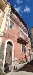 Casa indipendente in Vendita in Via Chiesa San Filippo Superiore 4 a Messina