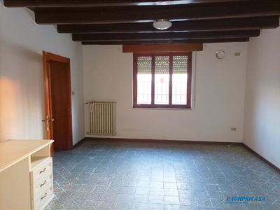 Casa semindipendente a Montagnana, 12 locali, 2 bagni, garage, 188 m²