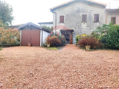 Porzione di casa in Via Matteotti, Bardello con Malgesso e Bregano