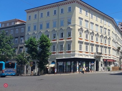 Negozio/Locale commerciale in Vendita in Via Cesare Battisti a Trieste