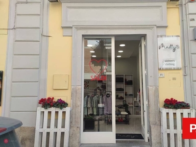 Negozio/Locale commerciale in Vendita in Via Filippo Turati 46 a Caserta