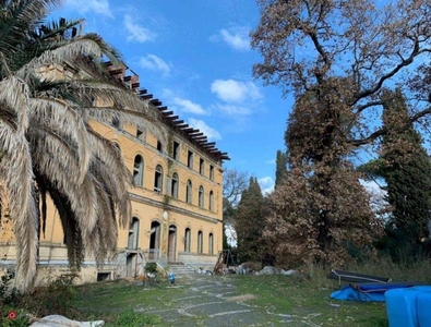 Palazzo in Vendita in Via fitzegerald kennedy a Ciampino
