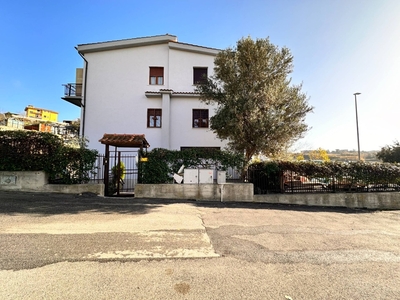 Palazzo in Via della Pisana, Roma, 7 locali, 6 bagni, 346 m²