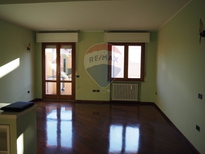 Trilocale a Fano, 1 bagno, con box, 120 m², 1° piano, ascensore