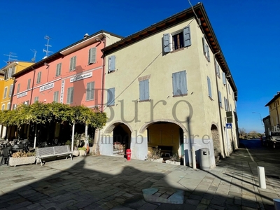 Trilocale in Strada Provinciale Pilastro 1, Langhirano, 1 bagno, 93 m²