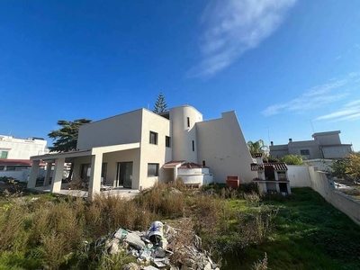 Villa bifamiliare in vendita a Taranto, via Carlo Magno, 61 - Taranto, TA