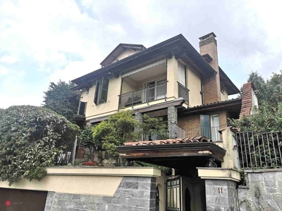 Villa in Vendita in a Biella