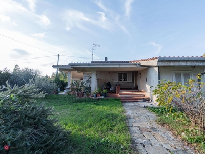 Villa in Vendita in Strada guido masiero a Latina