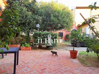 Villa in Vendita in Via Elvezio Cerboni 47 a Pisa