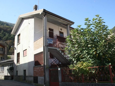 casa in vendita a Avasinis
