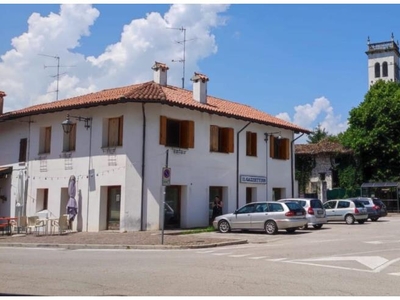 Rustico/Casale in vendita a Montereale Valcellina, Frazione San Leonardo Valcellina, Piazza G. Cesare 1