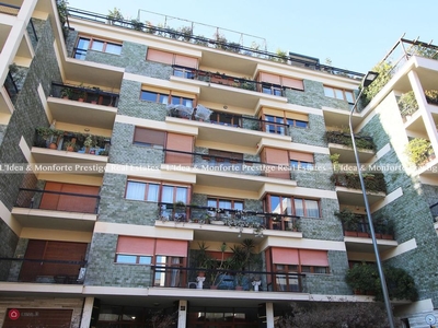 Appartamento in Affitto in Via Giuseppe Dezza a Milano