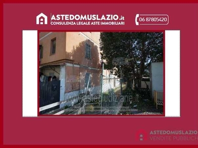 Appartamento in Vendita a Roma Via Palmiro Togliatti