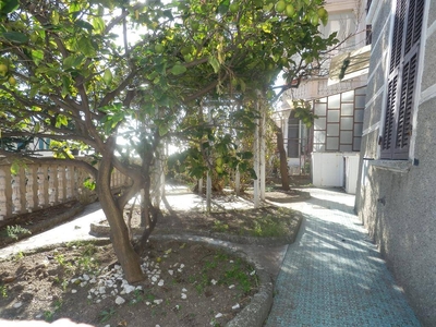 Appartamento in vendita a Savona - Zona: Villetta