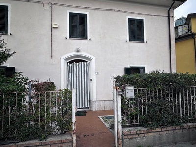 Appartamento in Via Di Mortaiolo, 2, Collesalvetti (LI)