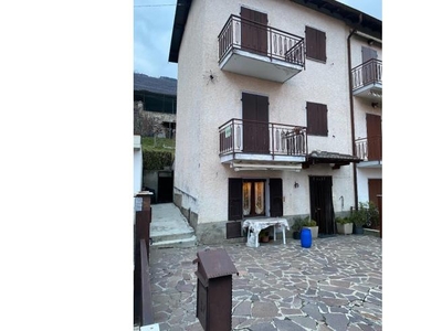 Rustico/Casale in vendita a Torre de' Busi, Frazione San Marco, Via IV Novembre 4