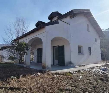 Casa indipendente in Vendita a Villanova d'Albenga Regione Grassi