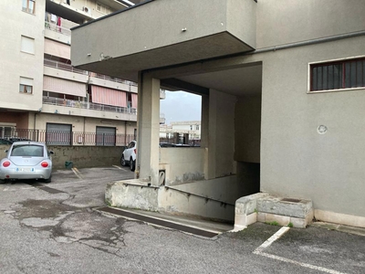 Garage di 22 mq in vendita - Battipaglia