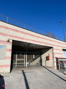 Garage/Posto auto in Affitto in Via Cesare Cantù a Albavilla