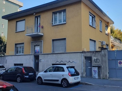 Laboratorio in Affitto in Via Imperia 22 a Milano