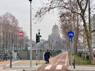 Attività/Licenza (con o senza mura) in Affitto in Piazza Andrea Fusina a Milano