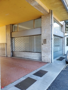 Negozio/Locale commerciale in Affitto in Via Dante 23 a Fagnano Olona