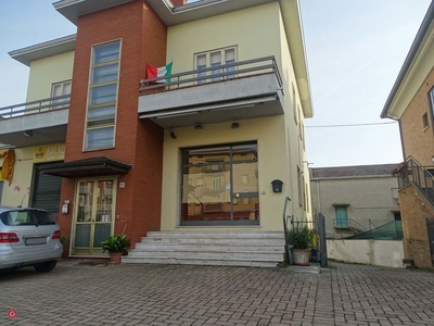 Negozio/Locale commerciale in Affitto in Via Emilia Ovest 126 a Parma