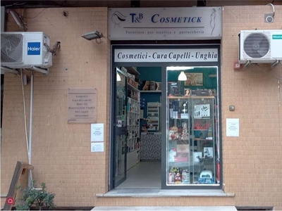 Negozio/Locale commerciale in Affitto in Via Venero 29 a Monreale
