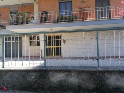 Ufficio in Affitto in Via delle Rose a Rieti