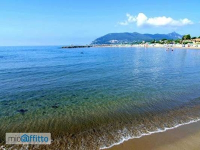 Villa a schiera con terrazzo Terracina