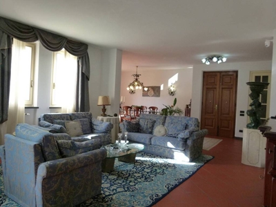 Villa in vendita a Lucca, Monte San Quirico - Vallebuia