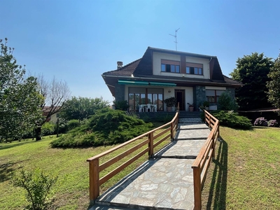 Villa in vendita a Mortara Pavia