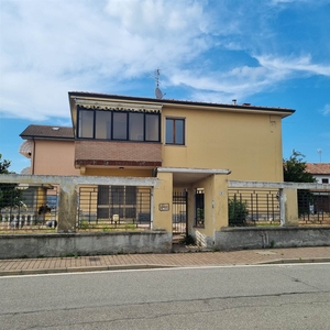 Villa in vendita a Ossago Lodigiano Lodi