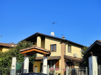 Villa in Via Druento 4 a Givoletto