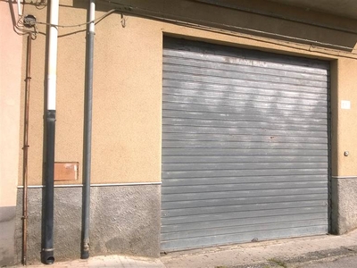 Garage / Posto auto in Via Borgo 27 a Assoro