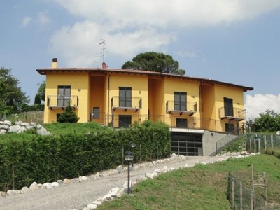 Villa a schiera in nuova costruzione in zona Albate a Como