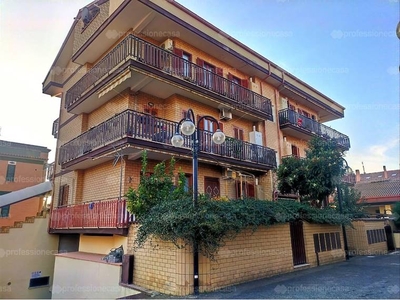 Appartamento in vendita a Roma, Via Leonforte - Roma, RM