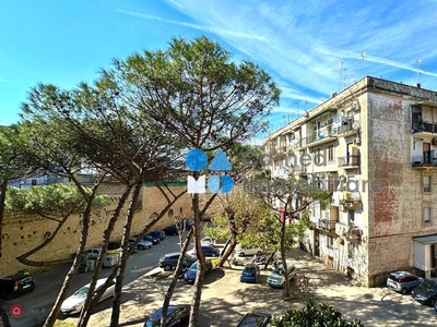 Appartamento in Vendita in Via Alessandro Volta 22 a Napoli