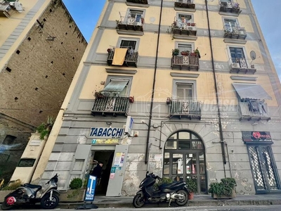 Appartamento in Vendita in Via Consalvo 58 a Napoli