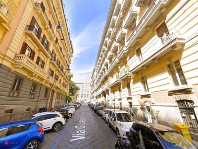 Appartamento in Vendita in Via GIUSEPPE FIORELLI a Napoli