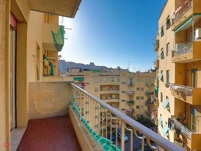Appartamento in Vendita in Via Pietro Ameglio a Genova