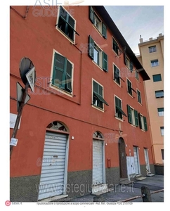 Appartamento in Vendita in Via San Quirico a Genova