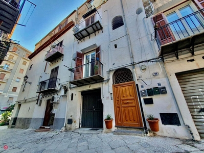Appartamento in Vendita in Via Santa Spina 8 a Palermo