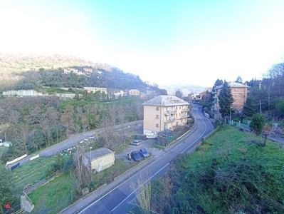 Appartamento in Vendita in Via Val D'Aveto 20 a Genova