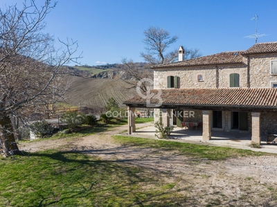 Casa in vendita in Sassofeltrio, Italia
