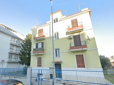 Casa indipendente in Vendita in Via Paolo della Valle a Napoli