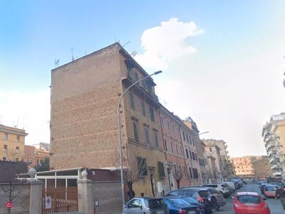 Casa indipendente in Vendita in Via Provinciale Montagna Spaccata a Napoli