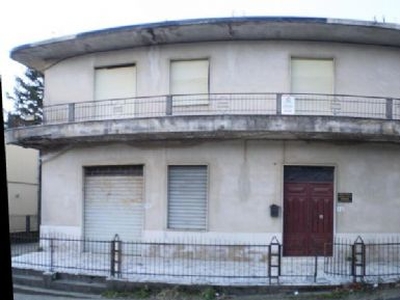 Casa singola da ristrutturare a Chiaravalle Centrale